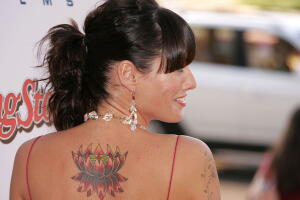 lena-headey-tatuaje-5.jpg