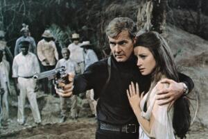 bond-roger-moore-03.jpg