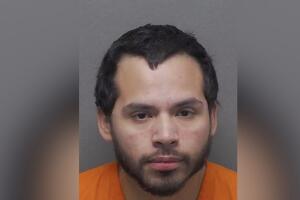 persecución policial Bexar metanfetamina armas narcotráfico cateo sheriff