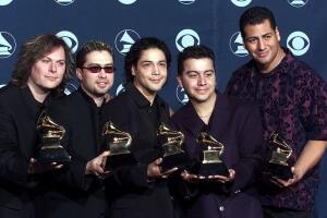 Chris Pérez Band gana GRAMMY en 2000