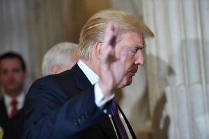 Durante la campaña electorald e 2016, trece mujeres salieron a decir públicamente que Donald Trump tuvo conductas inapropiadas con ellas. 