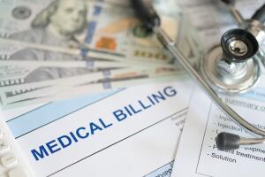 Programa piloto eliminará deuda médica de 150 mil residentes de Los Ángeles en 2025