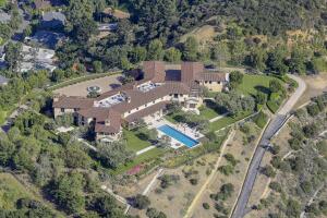 EXC  Meghan Markle & Prince Harry