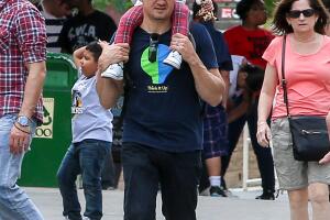 Jeremy Renner y su hijita Ava