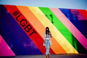 Maite Perroni en marcha gay