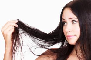Remedios y mascarillas naturales para cabello maltratado por la contaminación