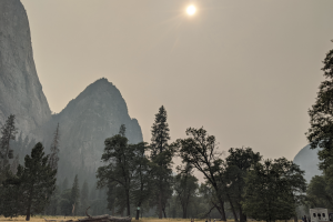 yosmeite-humo.png