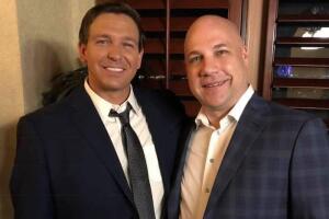 Ron DeSantis y Kent