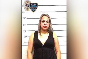 Eagle Pass Martha Catalina Reyes ninos solos arresto abandono infantil CPS Maverick County