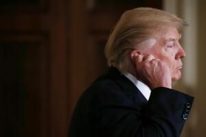 renuncia-mike-flynn.jpg