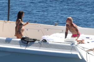 EXC Gianluca Vacchi, Sharon Fonseca