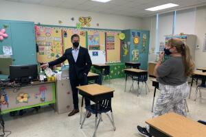 ESCUELAS MIAMI DADE/EjgEA7iWAAAgMjl.jpeg