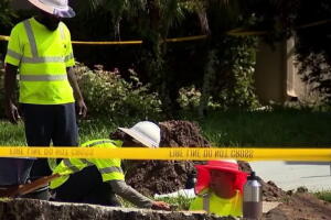 Equipos del condado también verificaron si la red principal de agua había sufrido daños.