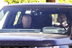 Bruce Willis durante un paseo en Studio City, en Los Ángeles.