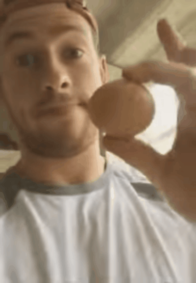 824ee556-1af8-4fa5-8465-b9cd4bdaff84.gif