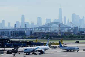 Plane Strikes Light Pole