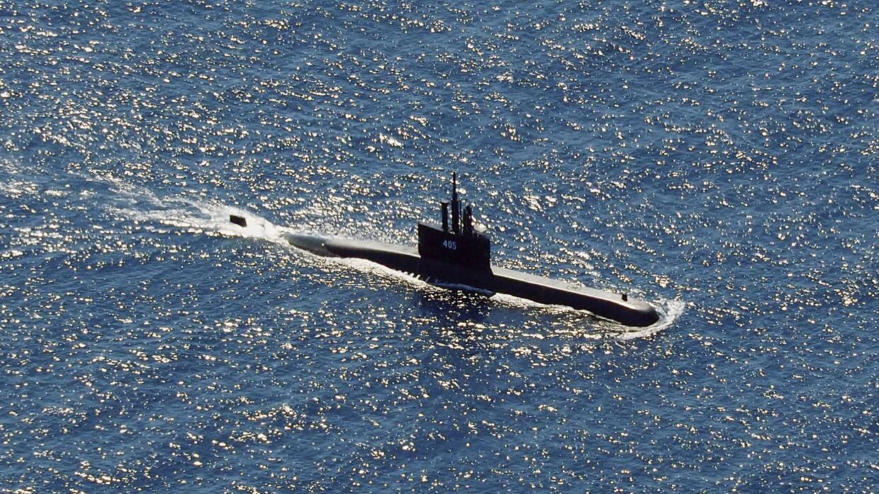 Submarine loses Indonesia: They have oxygen until Saturday, and fears it will be in deep water |  Univision Mundo News