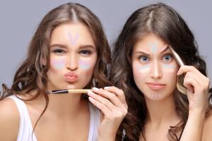 Tipos de corrector de maquillaje para qué sirven