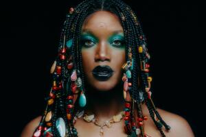 Iza actuará en la edición 24 del Latin GRAMMY