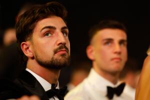 Llévate a tu hermanito o no vas