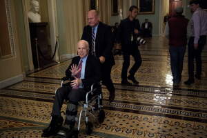 El senador republicano John McCain