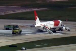 Avión se incendia en aeropuerto de Miami