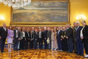 AMLO reunido con legisladores de Estados Unidos.