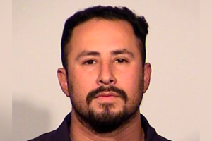 Andrés-Puente-policía-cámara-escondida-exnovia