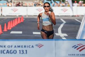 Laura Galván, la mexicana que conquistó la Media Maratón de Chicago