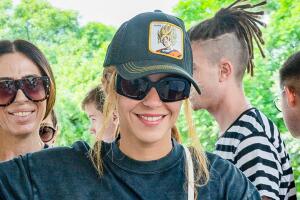 Shakira octubre 2022.jpg