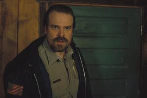 stranger-things-hopper-s2.jpg