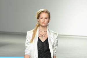 5 looks-con-blazer-blanco 1.jpg
