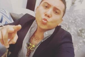 Edwin se hace tatuaje igual al de su novia Kimberly Flores
