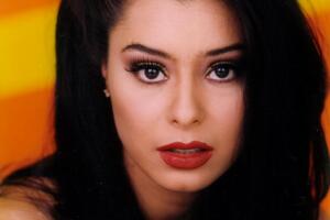 Yadhira Carrillo cumple 44 años siendo una exitosa empresaria