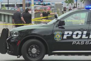 Una niña de 10 años sigue desaparecida tras ser arrastrada por el río Passaic.