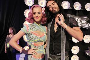 2011 MTV Video Music Awards - Red Carpet