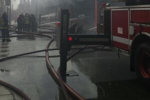 Incendio en Flea Market al oeste de Chicago