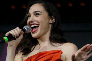 gal_gadot_w1.jpg