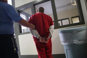 Centro para migrantes detenidos Adelanto California