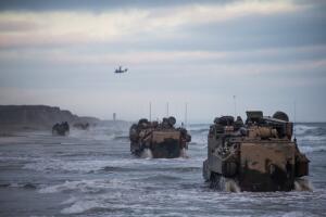 15th MEU Assault Amphibious Vehicles conduct sustainment training