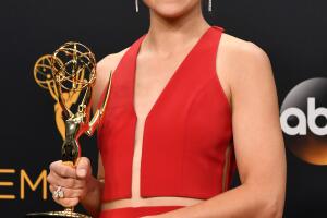 tatiana-maslany-emmy-mejor-actriz-2016.jpg