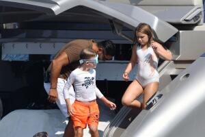 EXC David Beckham - Victoria Beckham - Sir Elton John - Harper Beckham - Brooklyn Beckham - David Furnis