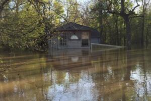 Deweyville, Texas se encuentra bajo el agua