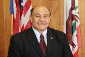 Lou Correa 