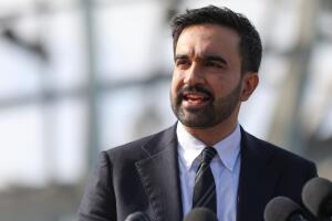 Mamdani inicia su transición en Nueva York con la salida de 179 funcionarios municipales.