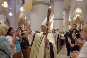 Pedro Bismarck, primer obispo nicaragüense en EE. UU., es ordenado en Newark