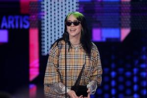 billie-eilish-award-amas.jpg