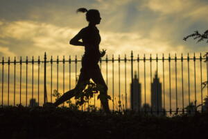 mulher-exercicio-a-noite_0.jpg