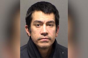 incendio provocado Bexar County San Antonio Víctor Díaz III casa de su madre sentencia de prisión Texas