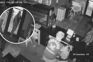 Robo a negocio latino en vecindario de Chicago: cámara de seguridad capta el momento